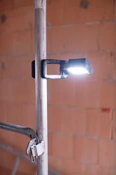 Dobíjecí LED světlomet, Brennenstuhl 1050 Ma/Cl 4050 Ma, IP65, mobilní, 950/3800 lm