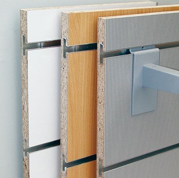 Kompletní systém panelů, zapuštěný závěsný profil, osová vzdálenost 1000 mm