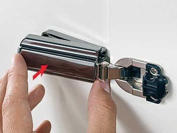 Nábytkový závěs, Häfele Metalla 510 SM 110°, plně naložená montáž