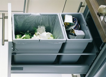 Odpadkové koše, 1 x 13,5 a 1 x 6 litrů