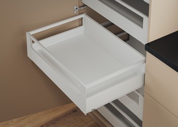 Panel pro vnitřní zásuvku a vnitřní výsuv, Blum Merivobox, systémové výšky M, K a E s příčným relingem vpředu