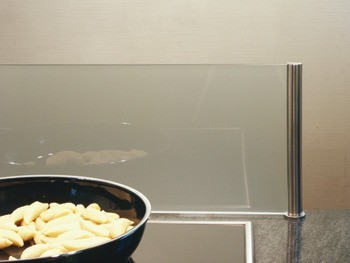 Podpěrka skleněné police, montáž: na pracovní desku