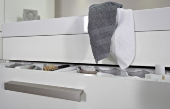 Prstová úchytka, Häfele Déco, s profilem L, hliník