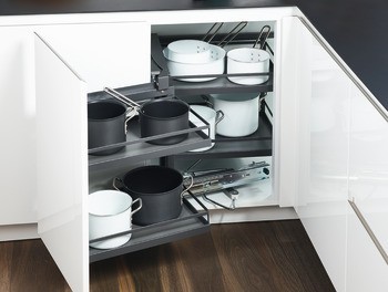 Sada košů nebo polic, Otočné kování do rohové skříňky Kesseböhmer MagicCorner