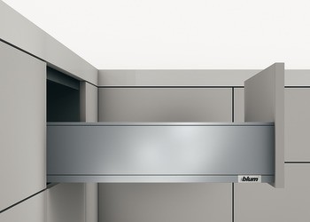 Systém zásuvkových výsuvů s bočnicí, Blum Legrabox pure, výška bočnice zásuvky 128 mm, systémová výška K, s korpusovou lištou Blumotion S